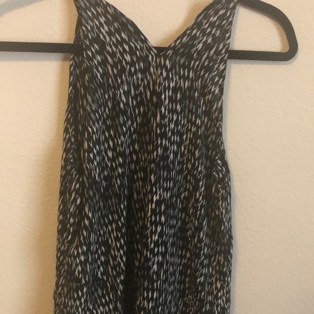 Keyhole Top - Picture 4 of 4